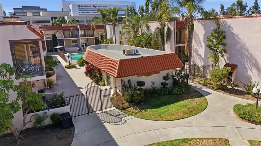 5477 Nestle Avenue #11, Tarzana, CA 91356 - #2