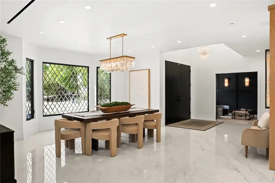20630 Kingsboro Way, Woodland Hills, CA 91364 - #3