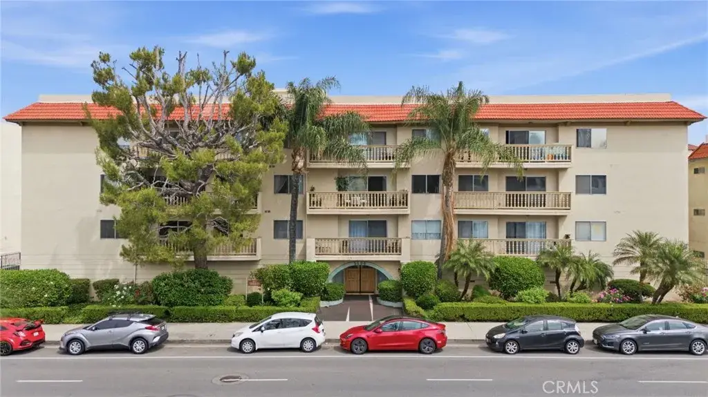 5400 Lindley Avenue #121, Encino, CA 91316 - #1