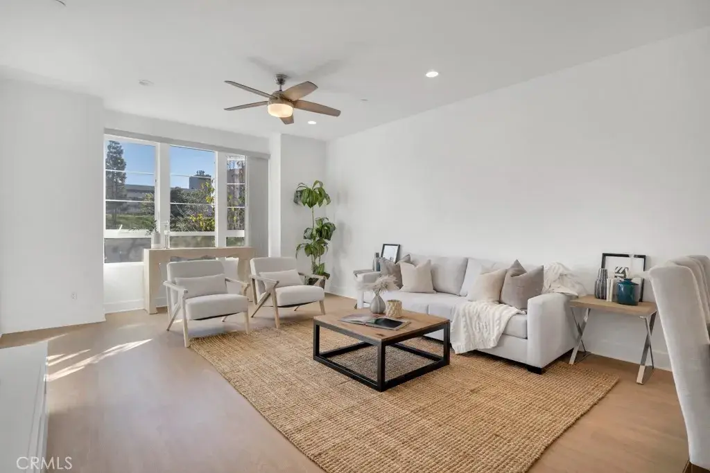 10832 W Riverton Court, Toluca Lake, CA 91602 - #1