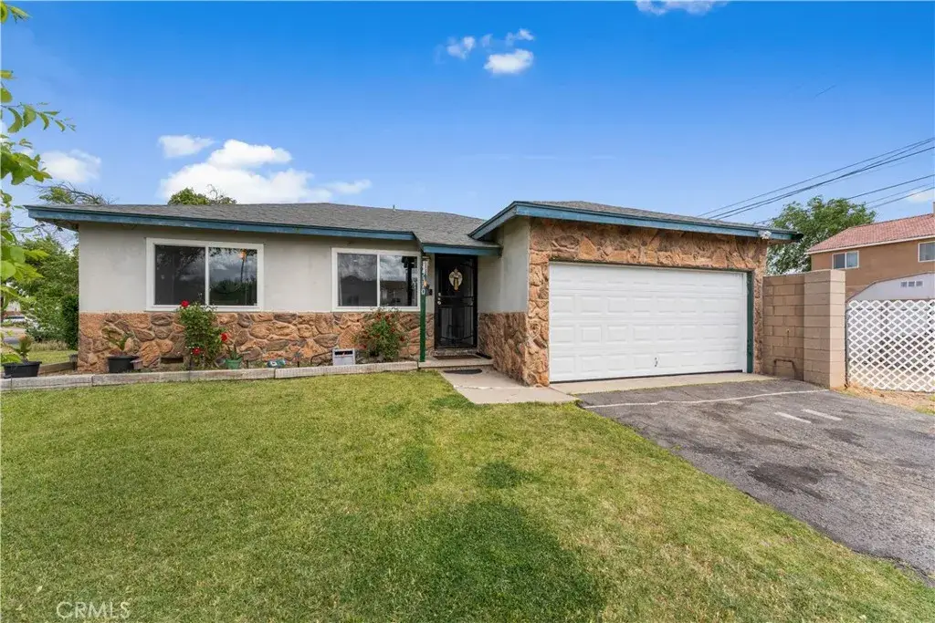 45370 Elm, Lancaster, CA 93534 - #1