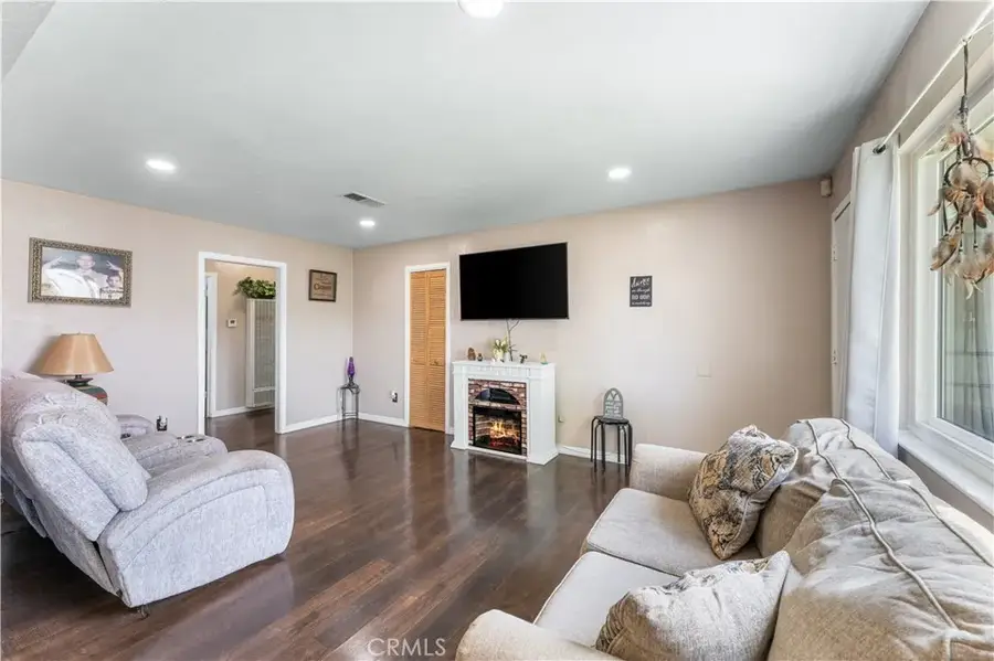 45370 Elm, Lancaster, CA 93534 - #3