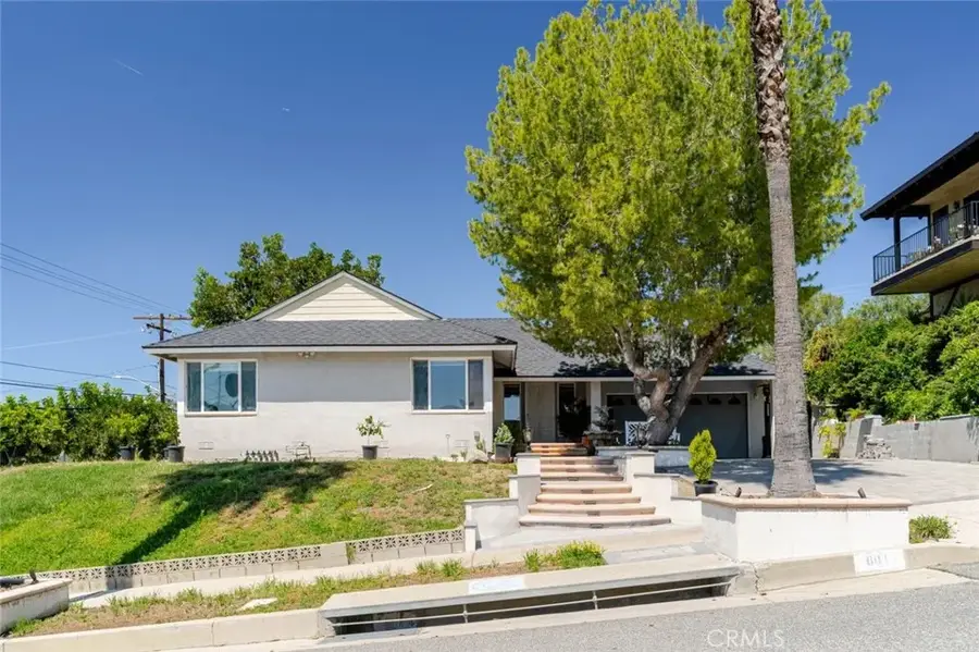 801 Stephen Road, Burbank, CA 91504 - #2