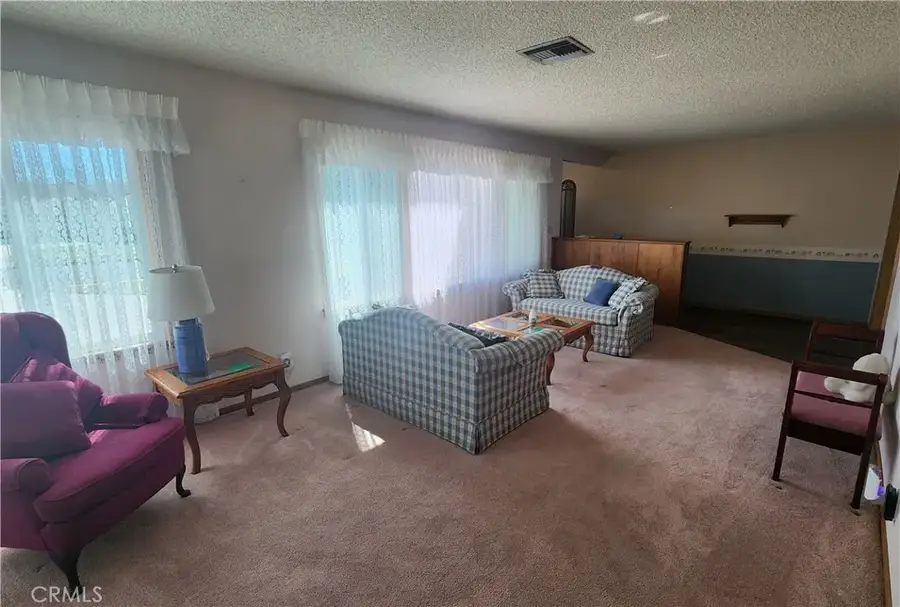 9943 Kester, San Fernando Valley, CA 91345 - #2