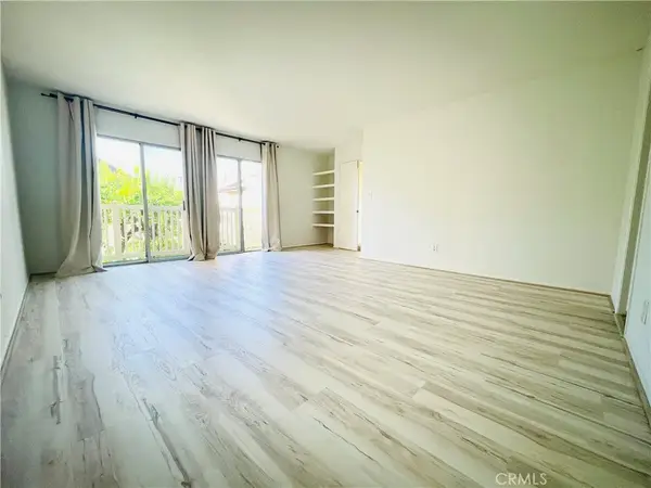 5267 Coldwater Canyon Ave #B, Sherman Oaks, CA 91401