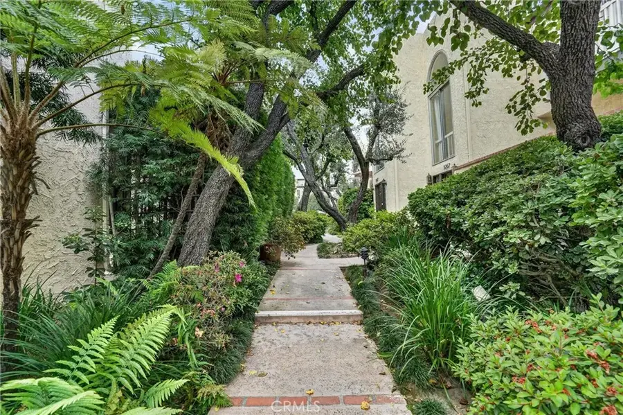 5267 Coldwater Canyon Ave #B, Sherman Oaks, CA 91401 - #2