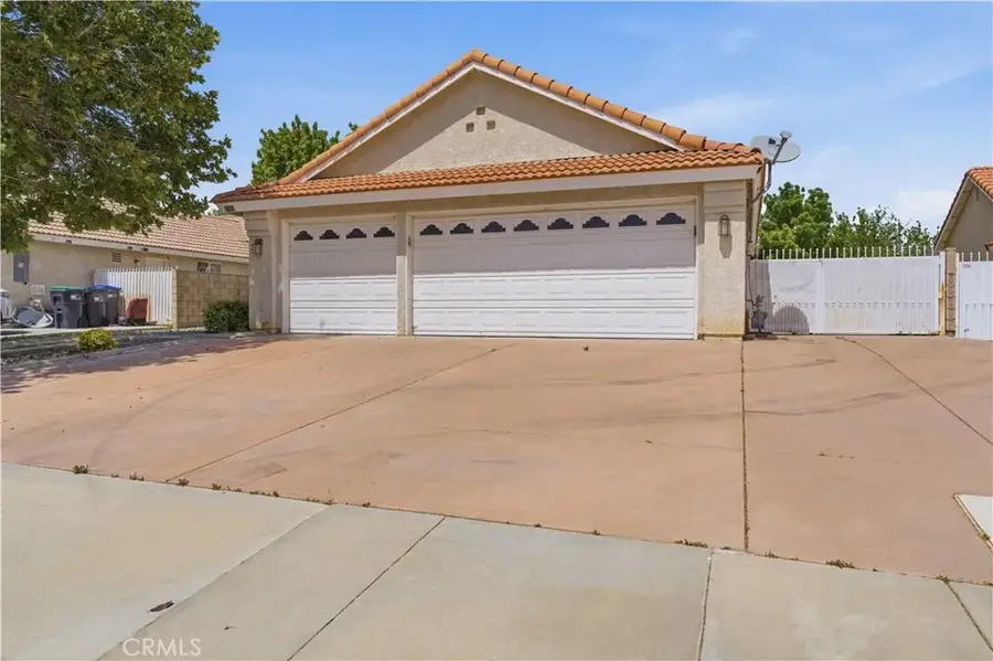 3723 W Avenue J4, Lancaster, CA 93536 - #3