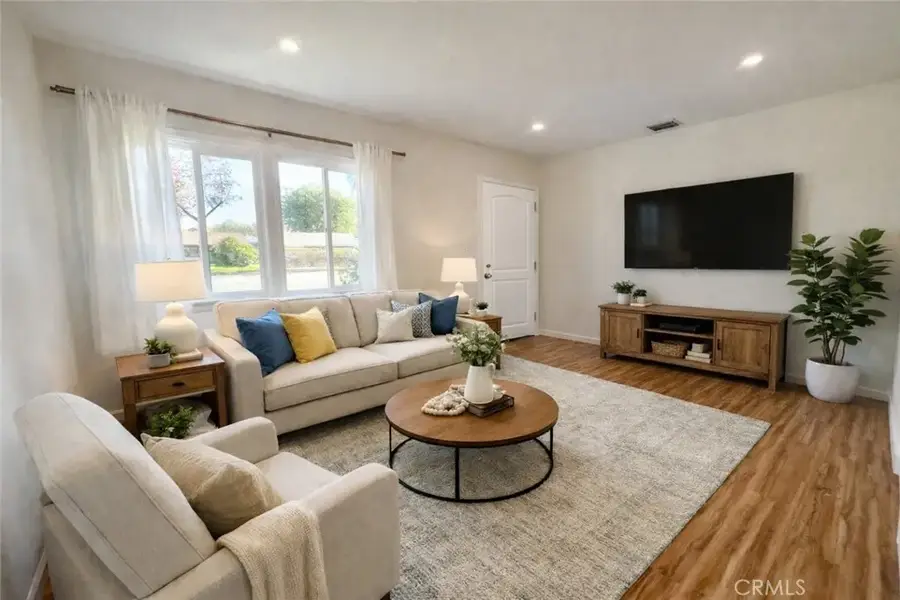 7339 White Oak, Reseda, CA 91335 - #3