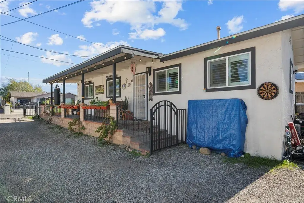 318 Sycamore Street, Santa Paula, CA 93060 - #1