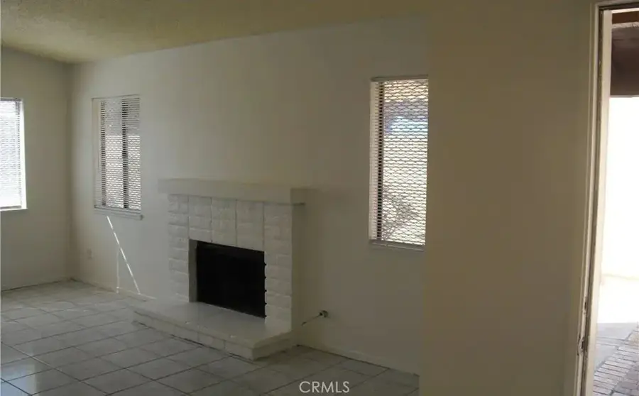 3212 Avenue S1, Palmdale, CA 93550 - #2