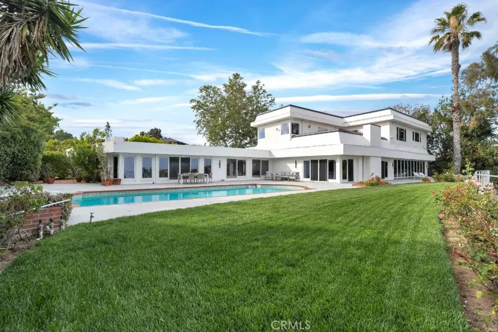 2906 Elvido Drive, Los Angeles, CA 90049 - #1