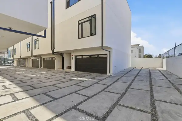 6511 N Contour Lane, North Hollywood, CA 91606