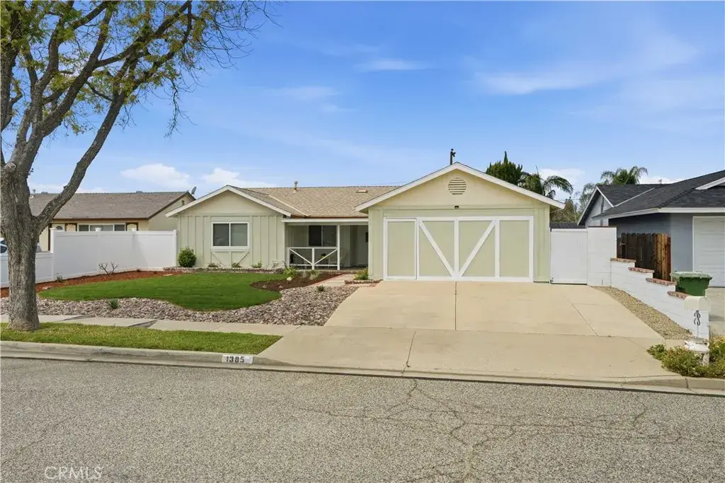1385 Currant Avenue, Simi Valley, CA 93065 - #1