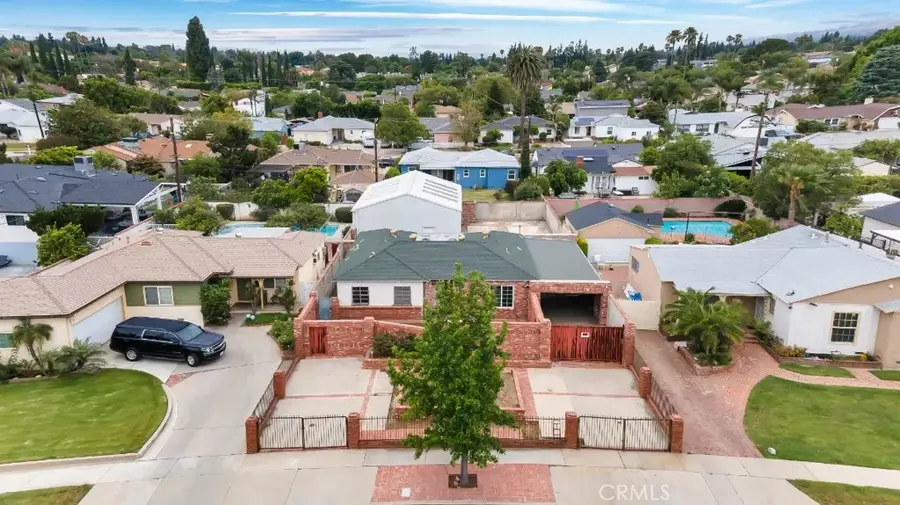 9949 Noble Avenue, San Fernando Valley, CA 91345 - #3