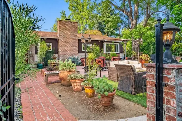 13405 Tiara Street, Valley Glen, CA 91401