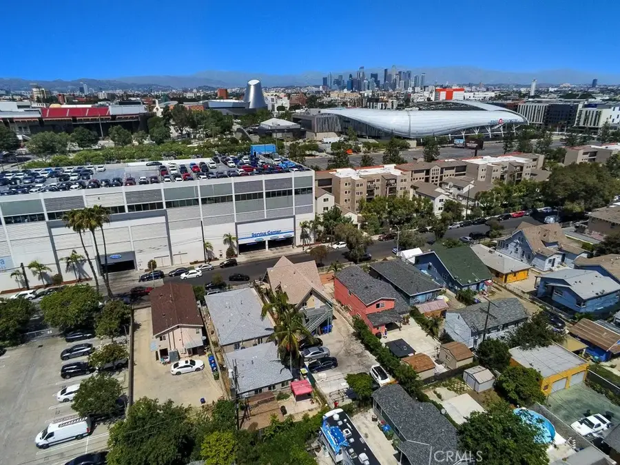 708 W 40th, Los Angeles, CA 90037 - #3