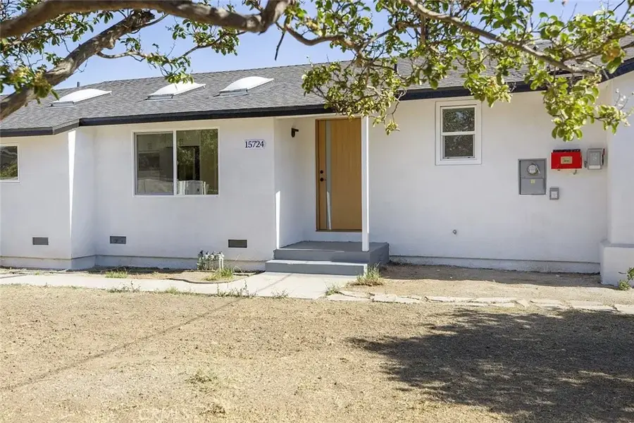 15724 Chase Street, North Hills, CA 91343 - #2