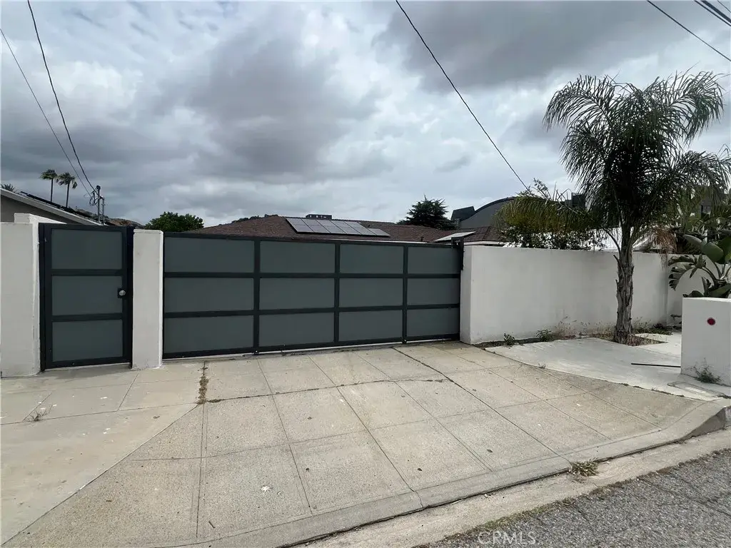 11024 Peoria Street, Sun Valley, CA 91352 - #1