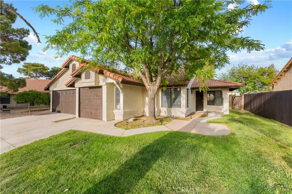 40744 Via Valor, Palmdale, CA 93551 - #1
