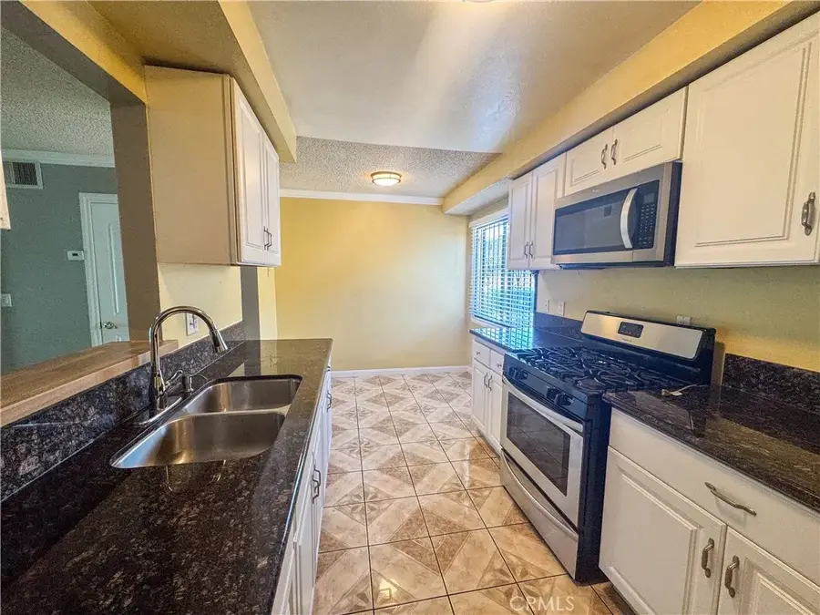 9019 Cedros Avenue #12, Panorama City, CA 91402 - #3