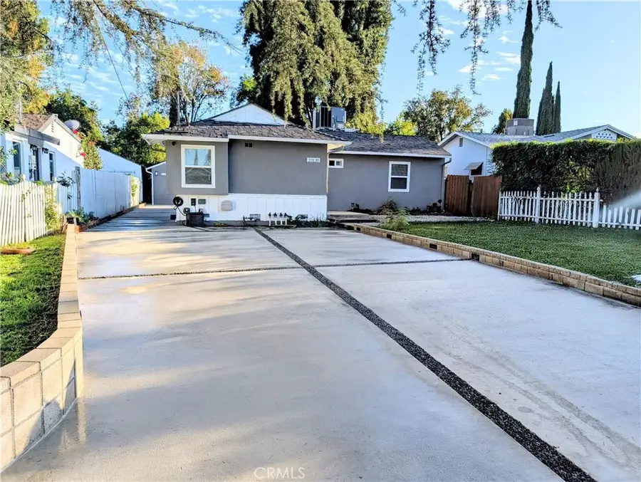 23130 Victory, Woodland Hills, CA 91367 - #2