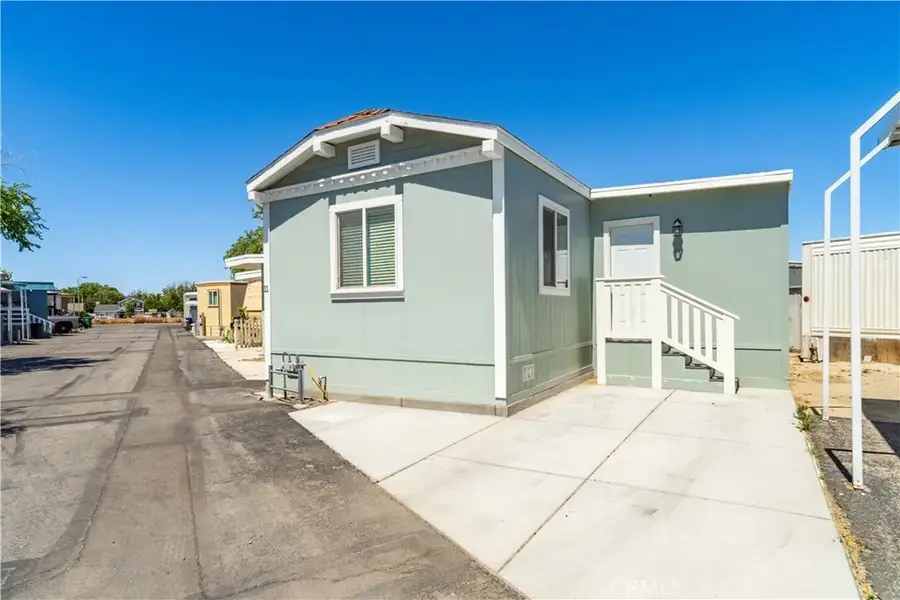 45131 28th Street East Spc 11, Lancaster, CA 93535 - #2
