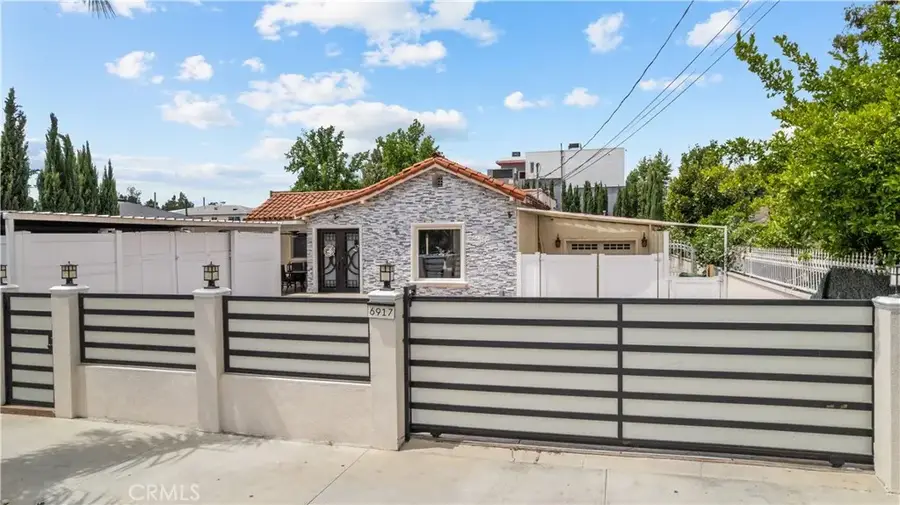 6917 Tyrone, Van Nuys, CA 91405 - #2