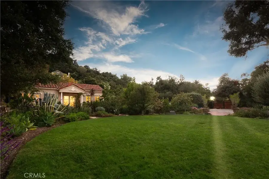 21149 Entrada Road, Topanga, CA 90290 - #2