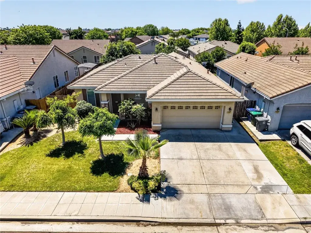 978 San Carlos Avenue, Madera, CA 93637 - #1