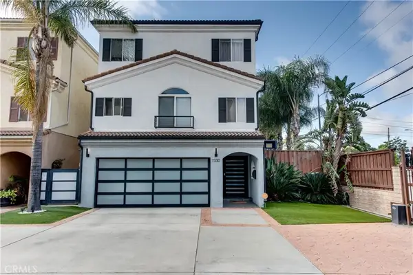 7330 De Soto, Canoga Park, CA 91303