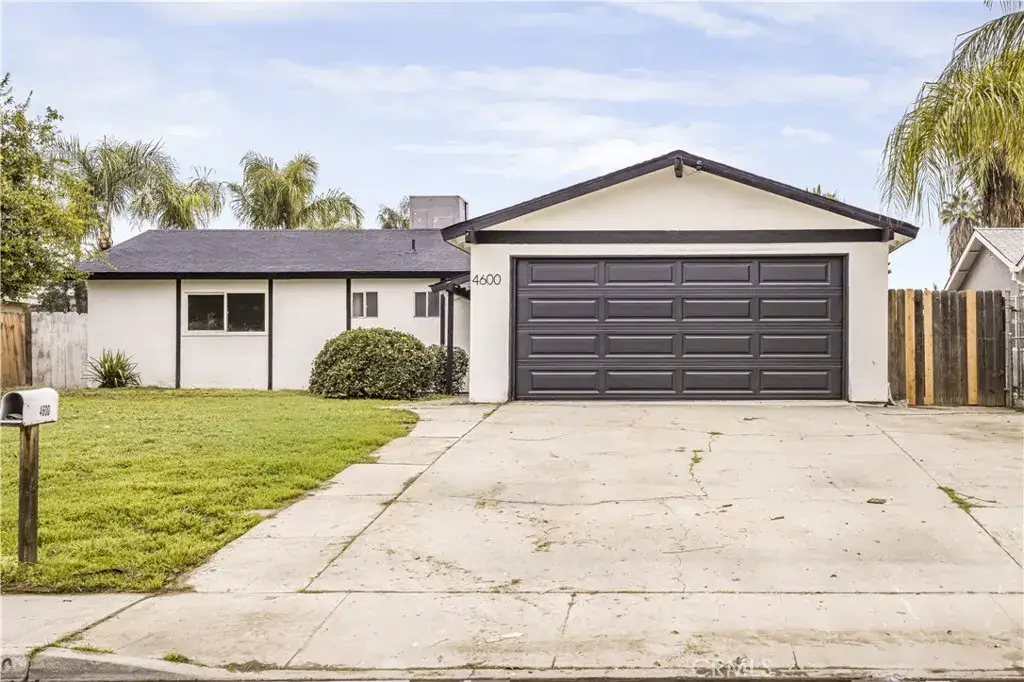 4600 Lantados, Bakersfield, CA 93307 - #1