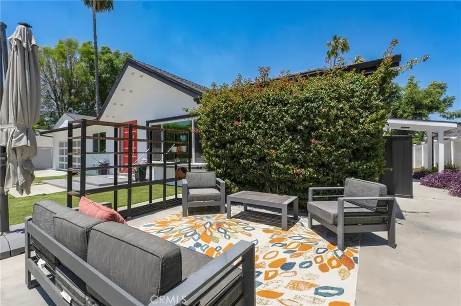 23051 Burbank Boulevard, Woodland Hills, CA 91367 - #2