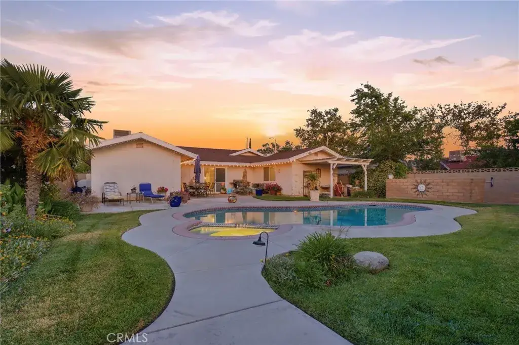 44933 Hanstead Avenue, Lancaster, CA 93535 - #1