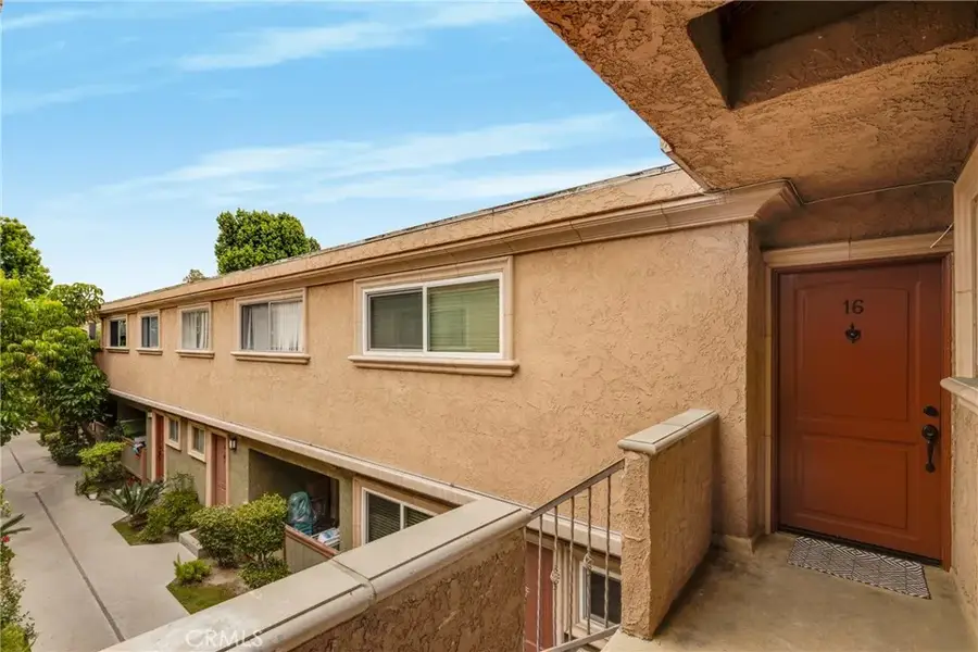 20214 Cohasset Street #16, Winnetka, CA 91306 - #3