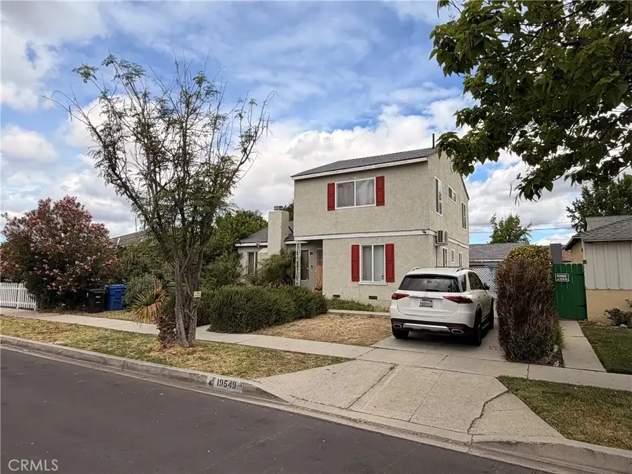 19549 Schoolcraft, Reseda, CA 91335 - #3