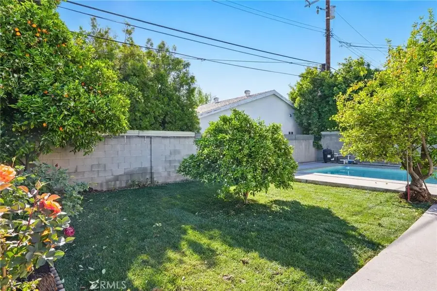 4938 Chimineas, Tarzana, CA 91356 - #2