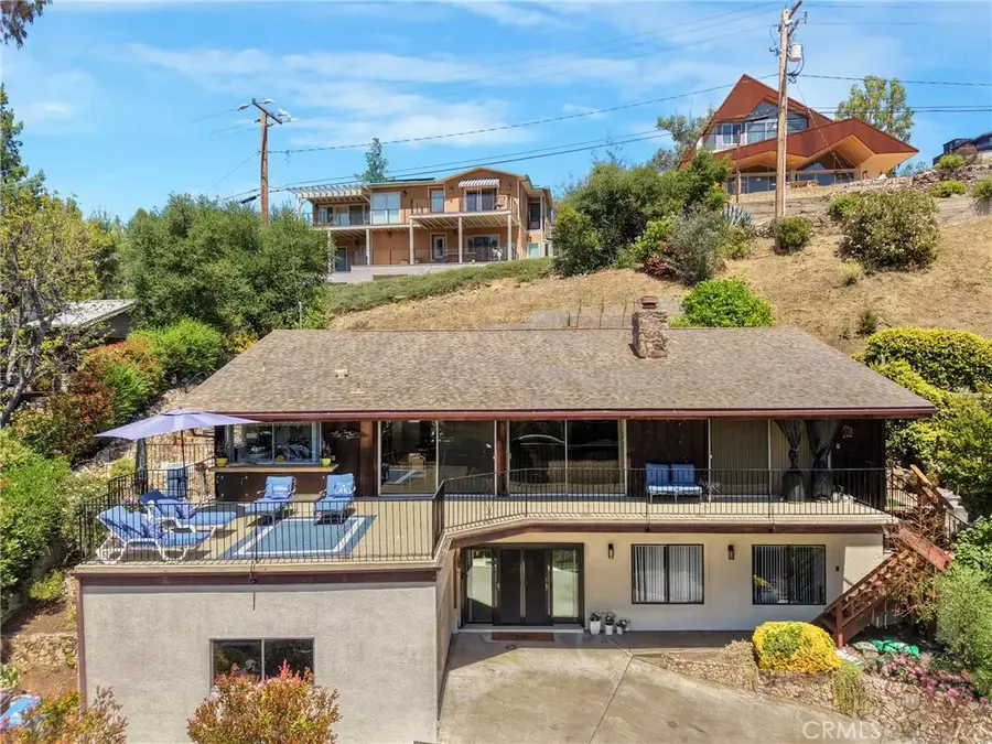 2232 Lakeshore, Agoura Hills, CA 91301 - #2