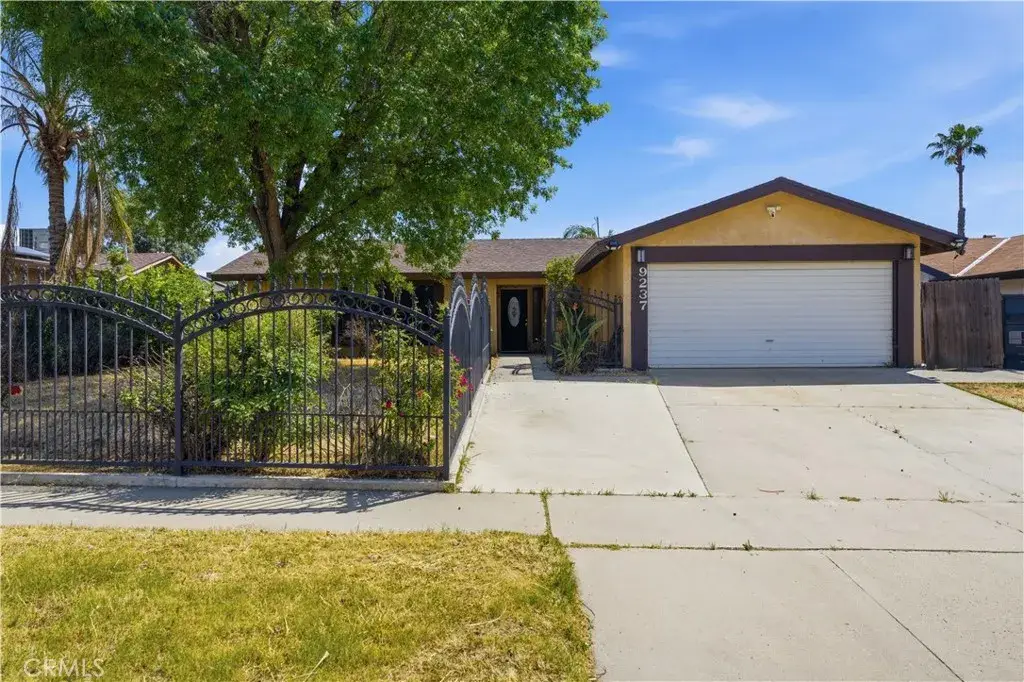9237 Butternut, Bakersfield, CA 93306 - #1