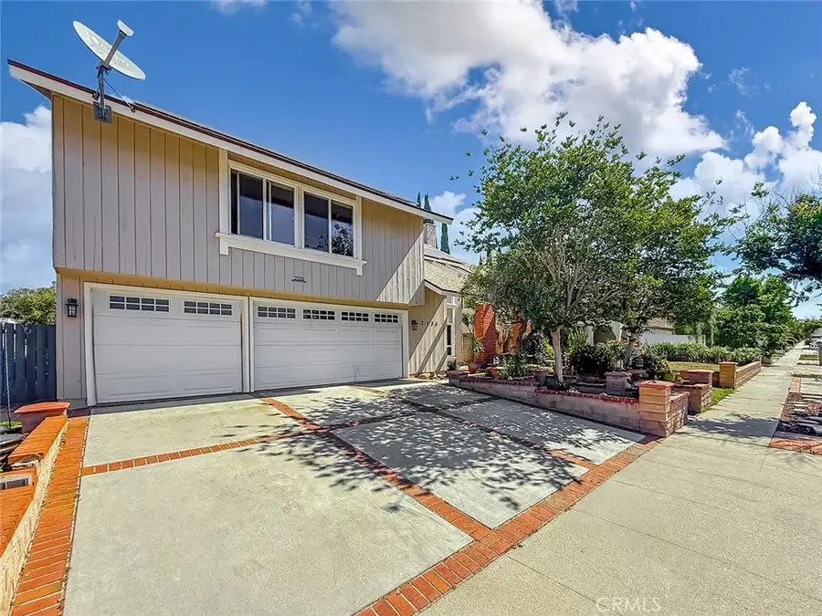 2235 Burnside, Simi Valley, CA 93065 - #2