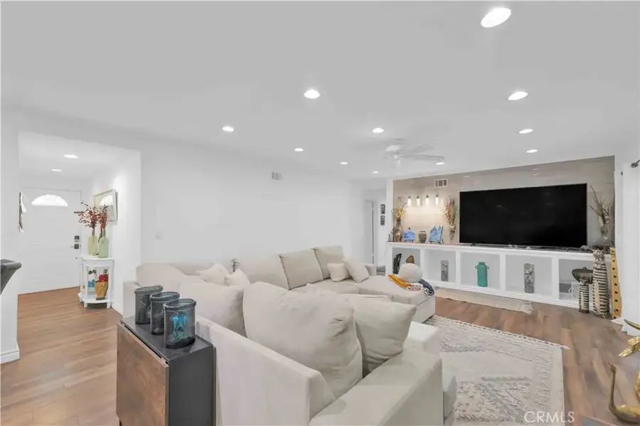 4771 Excelente Drive, Woodland Hills, CA 91364 - #3