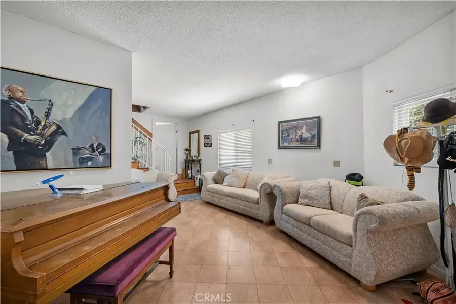 3702 Division, Los Angeles, CA 90065 - #3