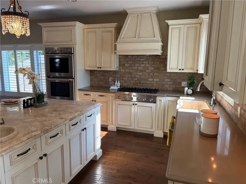 5704 Columbus, Sherman Oaks, CA 91411 - #1