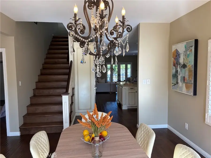 5704 Columbus, Sherman Oaks, CA 91411 - #3