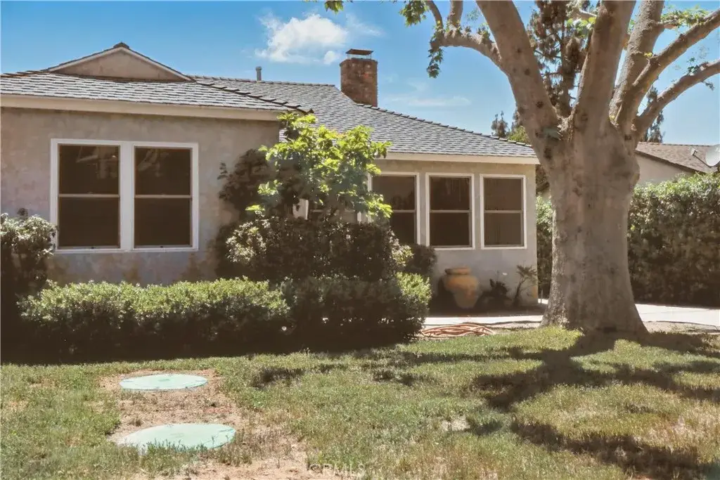 13384 Foothill Boulevard, Sylmar, CA 91342 - #1