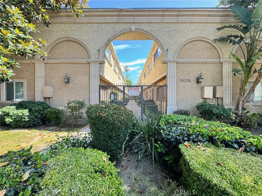 20234 Cohasset #7, Winnetka, CA 91306 - #1