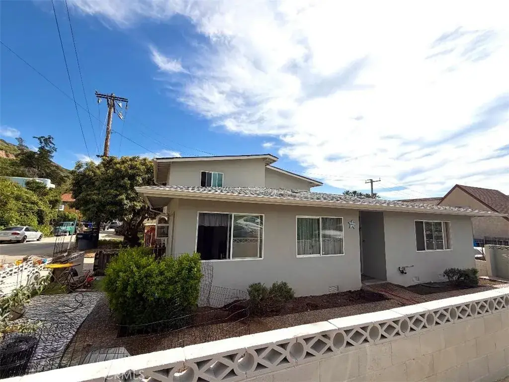 6840 W Santa Barbara, San Buenaventura Ventura, CA 93001 - #1