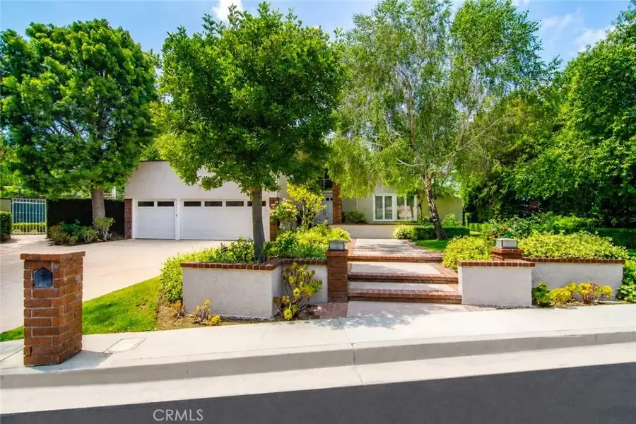 3861 Braewood Court, Tarzana, CA 91356 - #2