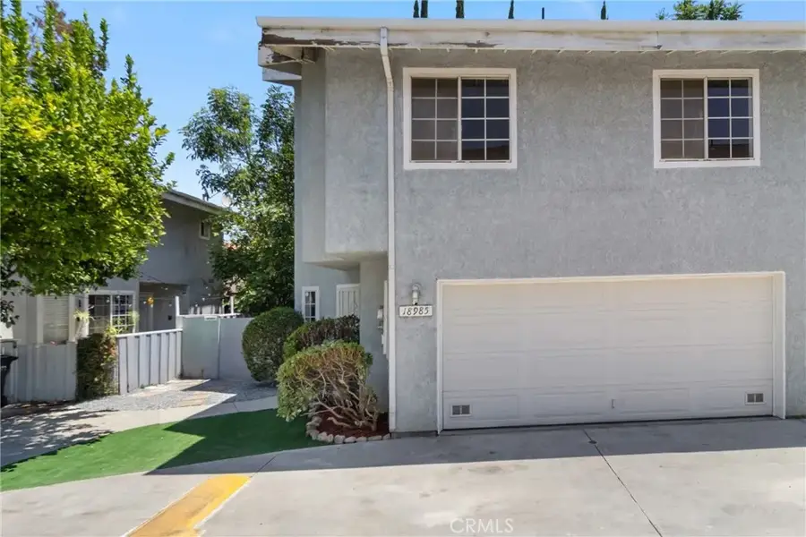 18985 Gault, Reseda, CA 91335 - #2