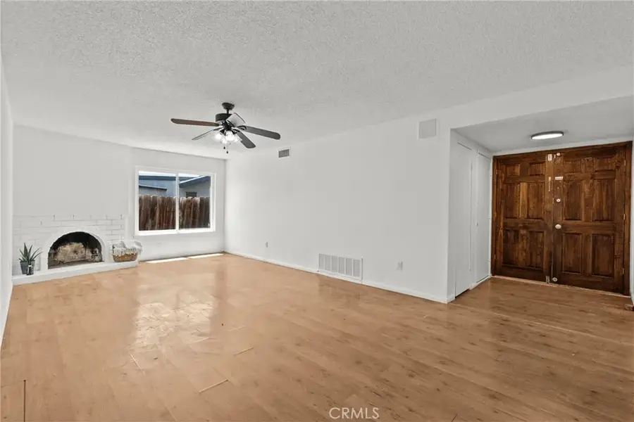 21124 Rosedell, Saugus, CA 91350 - #2