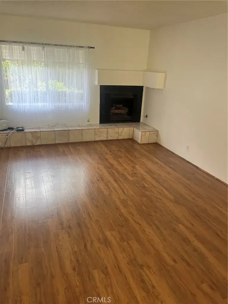 6746 Encino Avenue #2, Lake Balboa, CA 91406 - #2